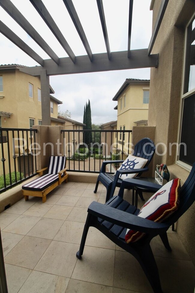 Building Photo - 2802 Piantino Cir