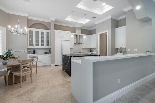 Building Photo - 6890 SW 94th St