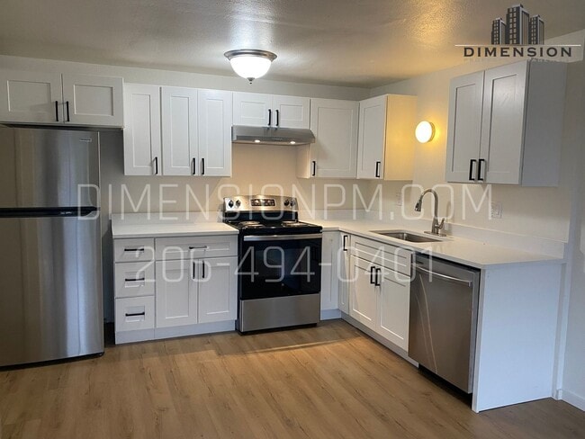 Building Photo - Sheridan Duplex