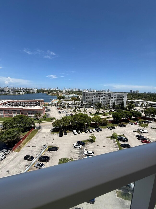 Building Photo - 1351 NE Miami Gardens Dr