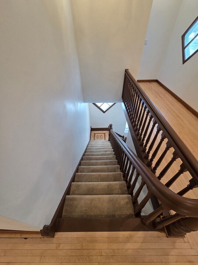 Building Photo - 2904 Parkridge Ave