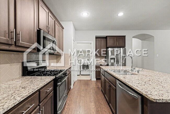 Building Photo - 1805 Ranch Trail Rd