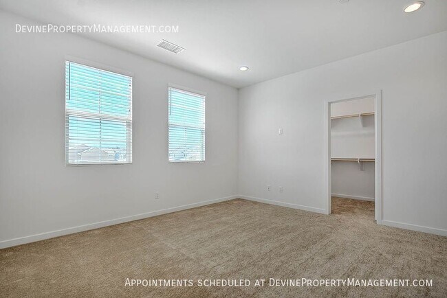 Building Photo - 7030 Aloe Ln