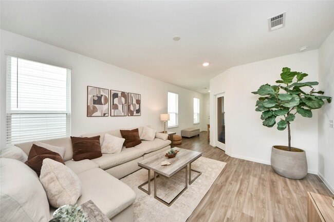 Building Photo - 23663 Cranberry Grader Ln