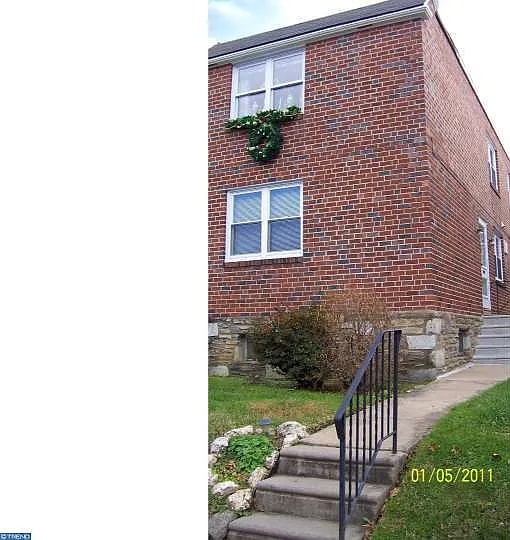 Building Photo - 6405 Shelbourne St