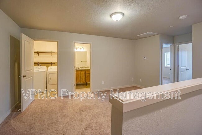 Building Photo - 137 N 44th Pl