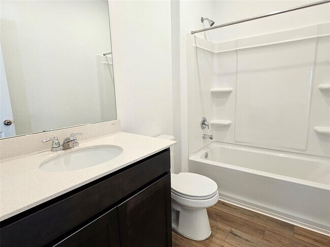 Building Photo - 418 Paddlefish Ln