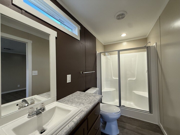 Building Photo - 118 E Semands St