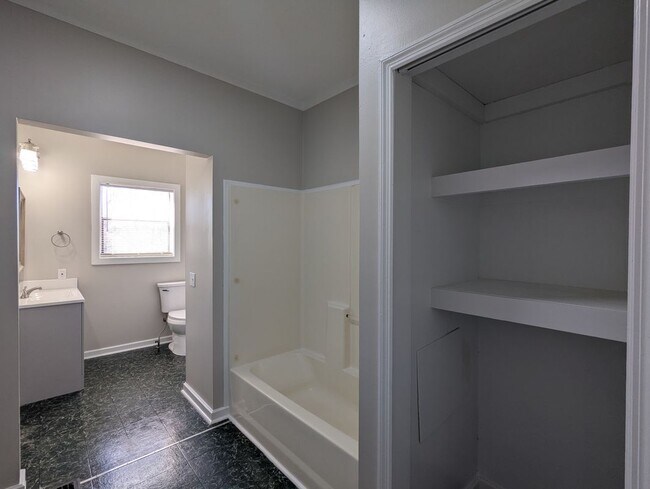 Building Photo - 2601 Semmes St