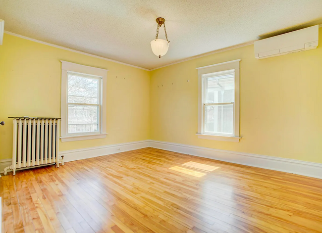 Building Photo - Perfect 5BR Home in Uptown!