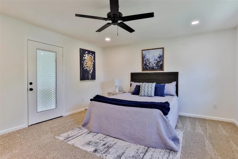 Building Photo - 5812 Waltham Ave