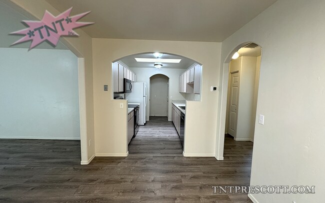 Building Photo - 0739