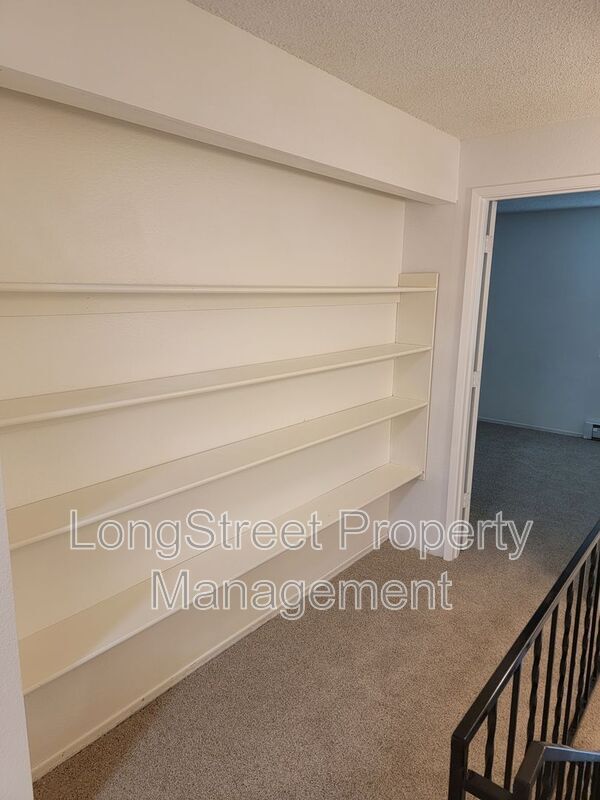 Building Photo - 3151 N Shore Dr SE