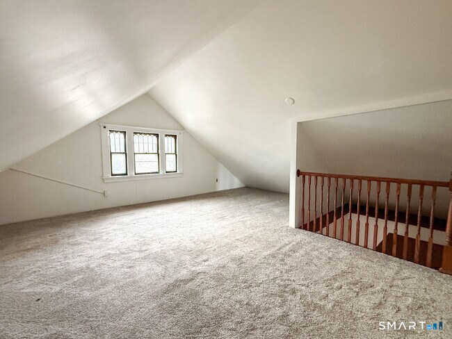 Building Photo - 13 Park Ave