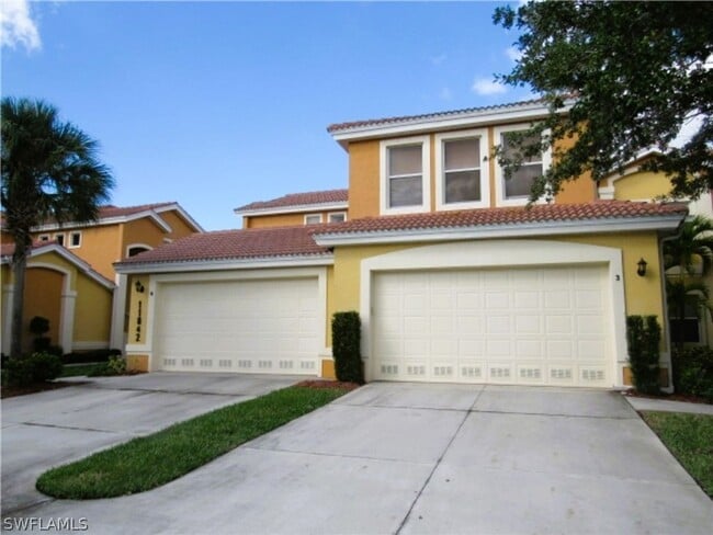 Building Photo - For Lease – Spacious 4-Bedroom Coach Home in Avalon Preserve
