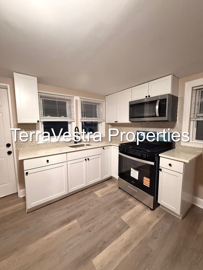 Building Photo - 3 Bed in Millville! Eligible for $500 Secu...