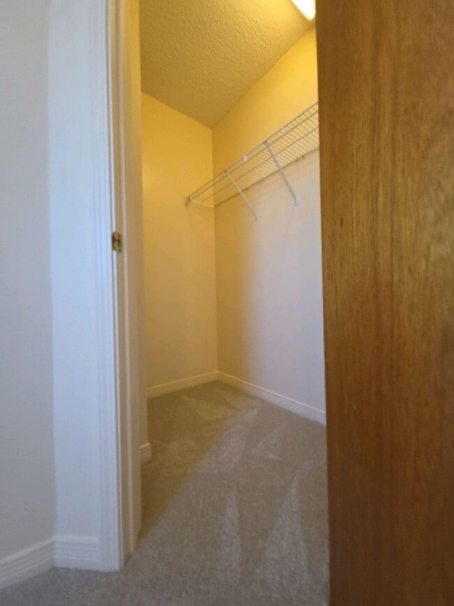 Building Photo - 427 Bristol Cove Rd