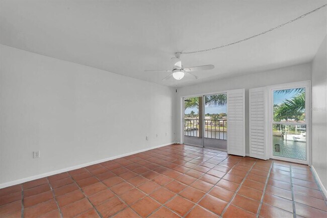 Building Photo - 4900 38th Way S