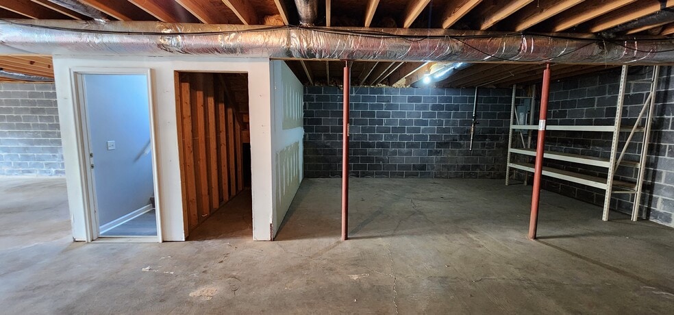 Building Photo - 1984 River Vista Cir