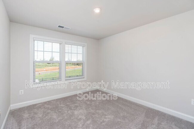 Building Photo - 337 Ridgeline Dr