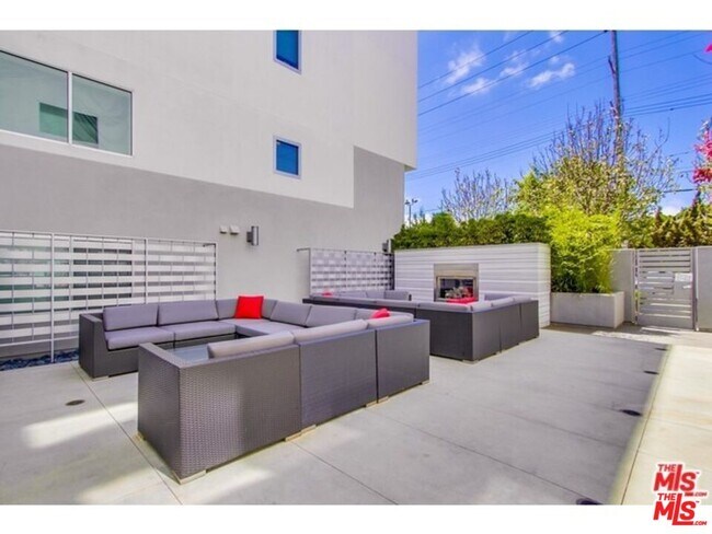 Building Photo - 1700 Sawtelle Blvd