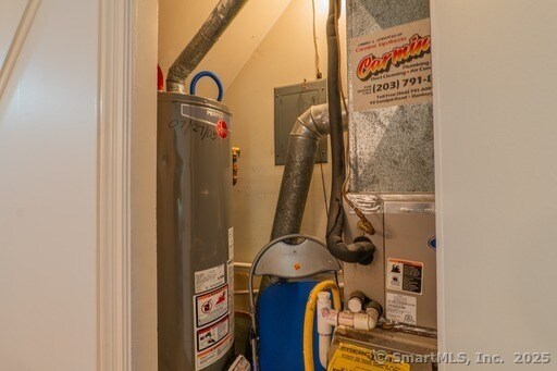 Building Photo - 81 Park Ave