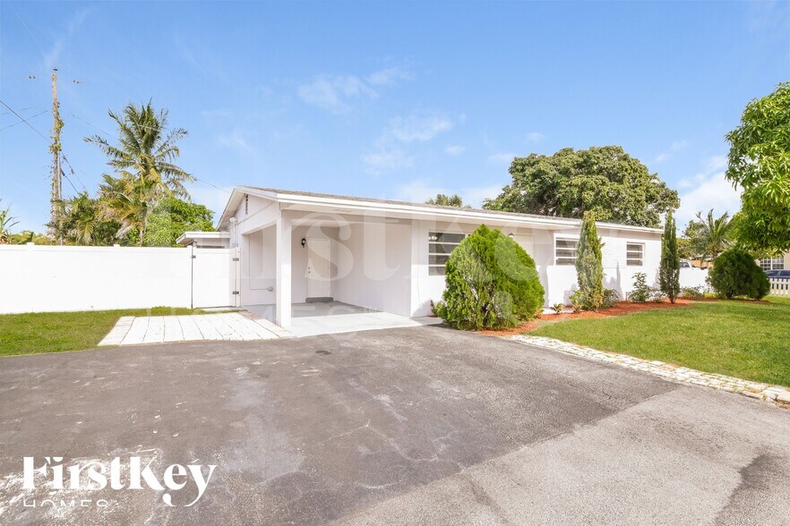 Building Photo - 161 NE 20th St