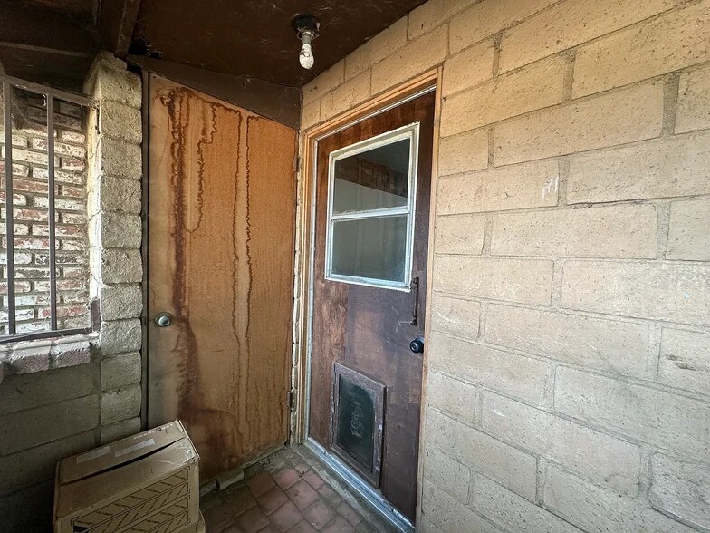 Building Photo - 10315 Acacia Ln