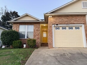 Building Photo - 5504 Hampton Oak Pl