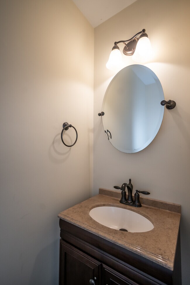 Building Photo - 119 Spring Lake Dr