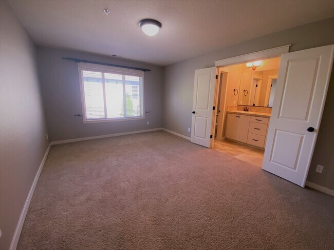 Building Photo - 28839 SW Costa Cir W