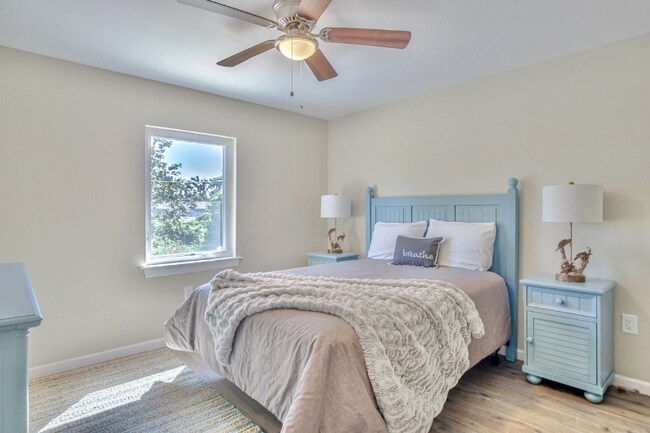 Building Photo - 240 Harmon Ave