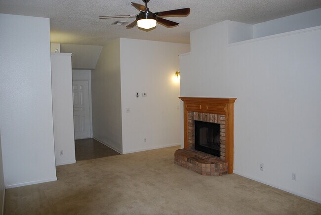 Building Photo - Cute 3bd/2ba pet friendly home in Killeen!
