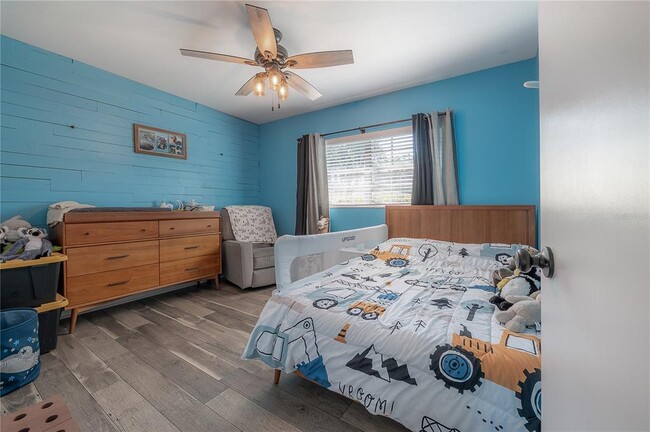 Building Photo - 2523 Lake Ellen Cir