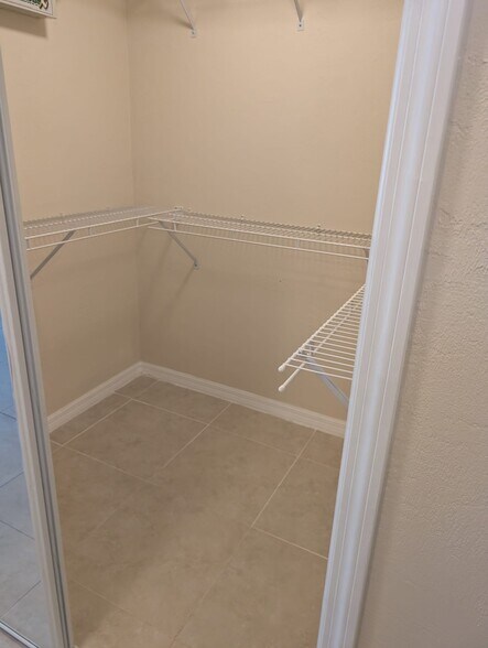 Building Photo - 36 Spring Meadows Dr