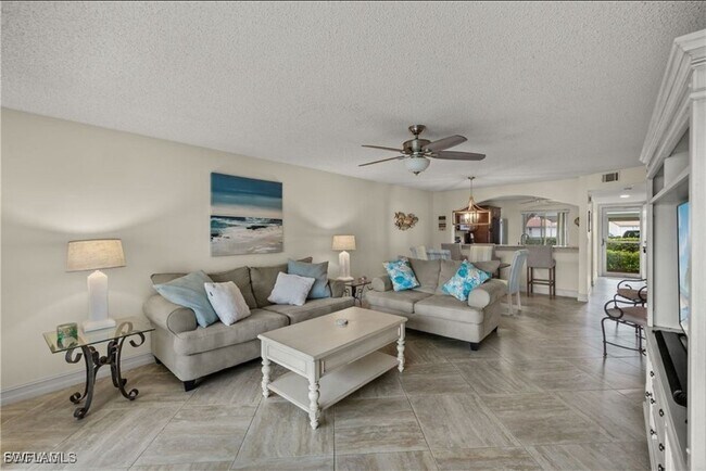 Building Photo - 7025 Dennis Cir