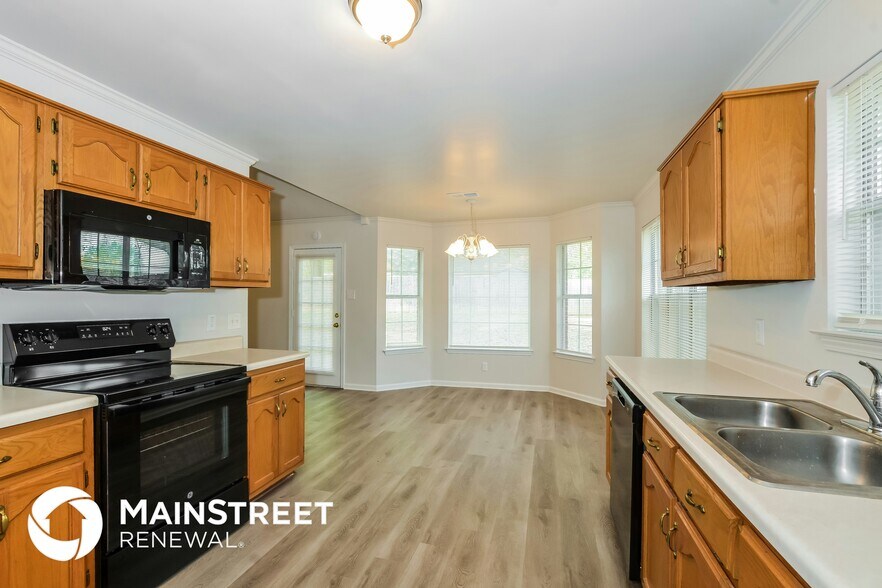 Building Photo - 6298 Seminole Dr