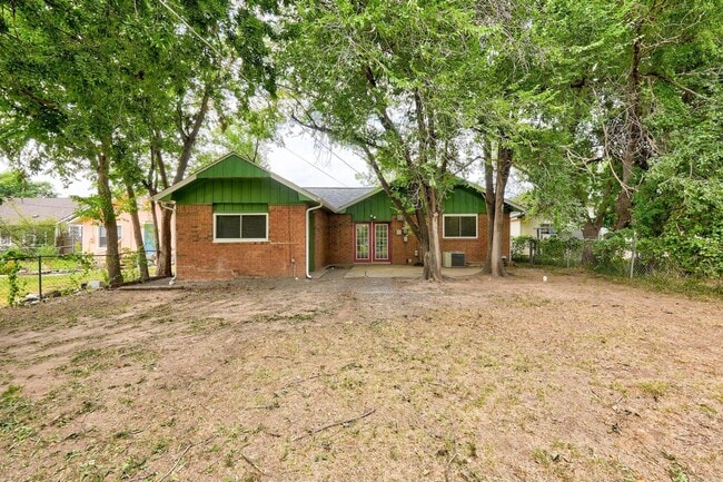 Building Photo - 4 bed 2 bath home in Norman