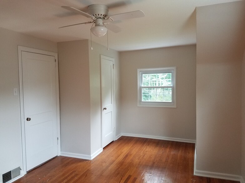 Upstairs bedroom #1 - 603 Topsfield Rd