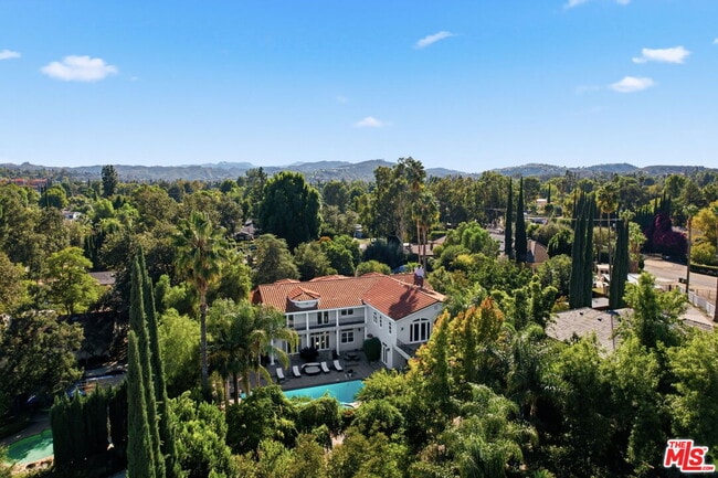 Building Photo - 23135 Dolorosa St