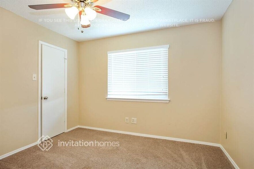 Building Photo - 2800 Claremont Dr