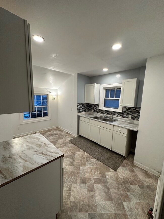 Building Photo - 1145 Brown St