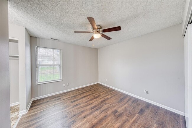 Building Photo - 2715 E 28th St