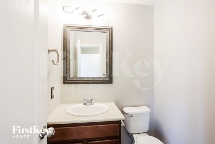 Building Photo - 227 S Newbern Ct