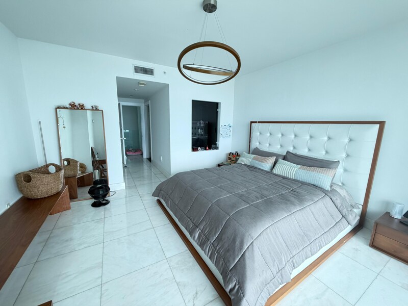 Building Photo - 900 Biscayne Blvd