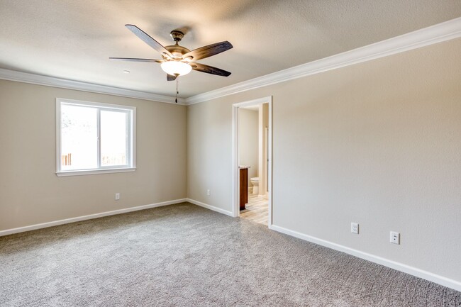 Building Photo - 828 Mission De Oro Dr