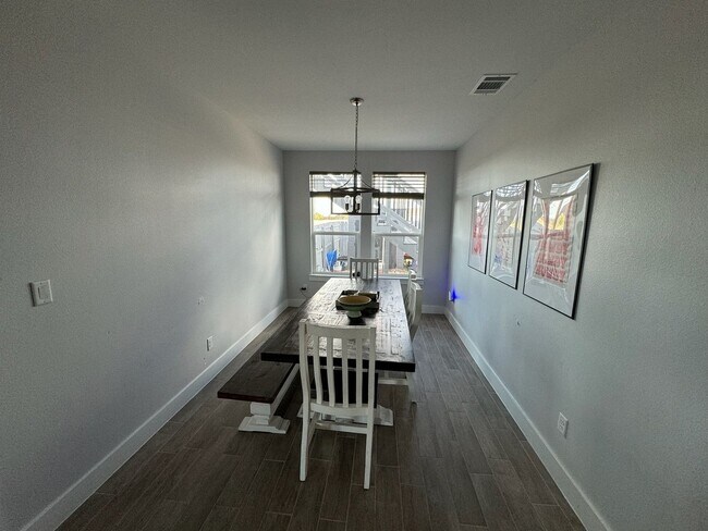 Building Photo - Charming 4BR House in Del Valle