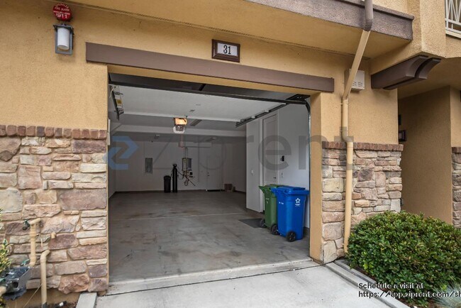Building Photo - 31 Catania Common