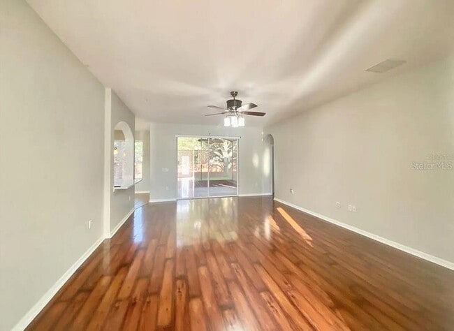 Building Photo - 944 Lost Grove Cir