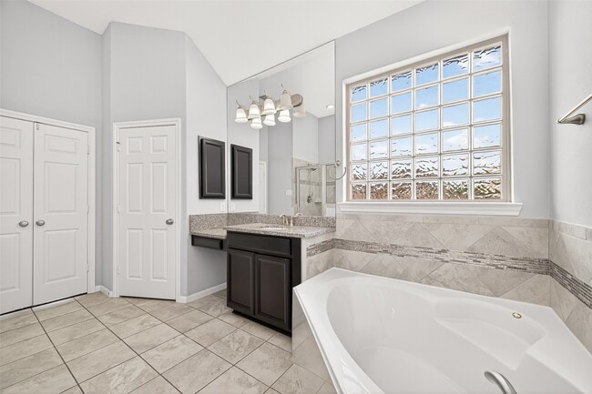 Building Photo - 3854 Fleetwood Falls Ln